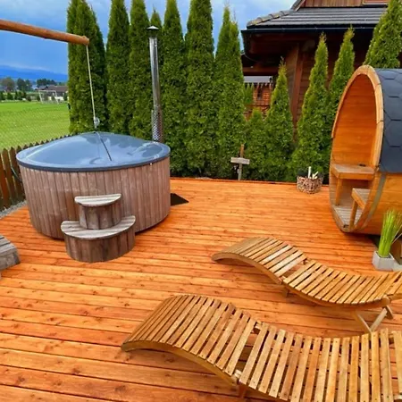 Drevenička Anička - Liptovská Mara *