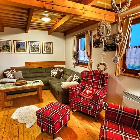 Drevenička Anička - Liptovská Mara * Liptovský Trnovec